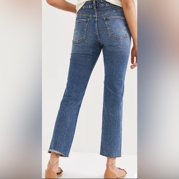 Anthropologie Pilcro The Vintage Straight Medium Wash Distressed Jeans Size 26 - Picture 2 of 11